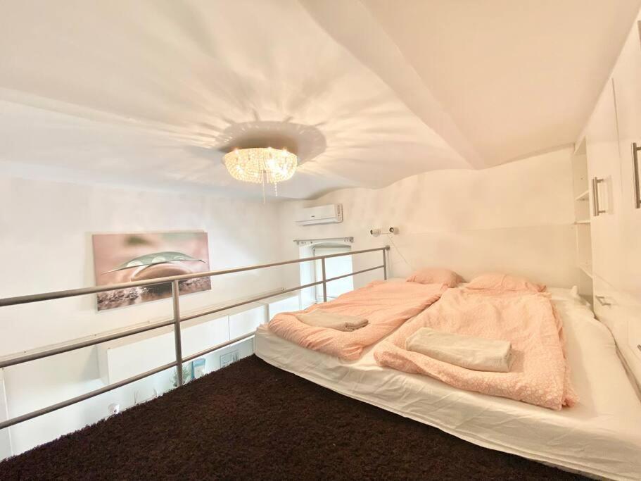 Stay Cool! Apartment With Sauna And Private Garden Budapeste Exterior foto